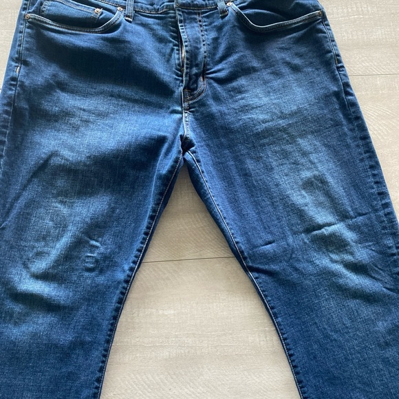 Various sizes and styles all blue like new. See photos of each picture for size - Picture 5 of 8